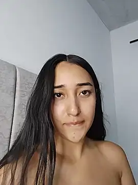 isabellaHill2 online show from April 7, 4:14 am