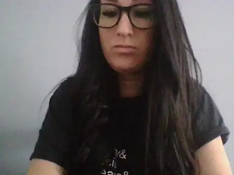 TheVictoriaWolf online show from April 5, 1:54 pm