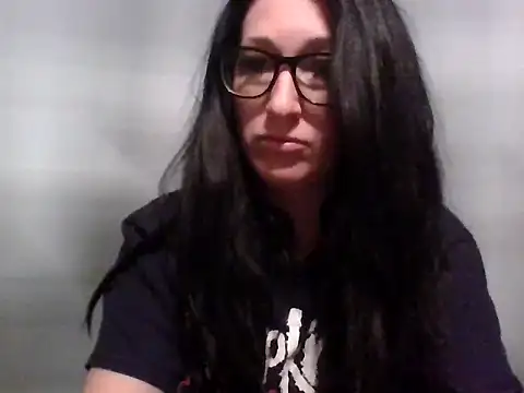 TheVictoriaWolf online show from April 17, 6:48 am