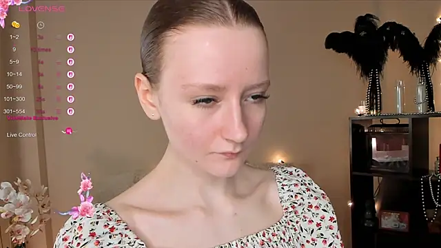 MalloryGray online show from April 17, 3:47 pm