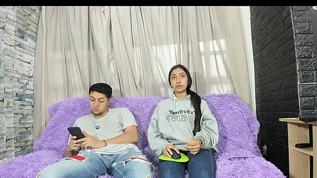 NoahAndBunny online show from March 30, 11:43 am