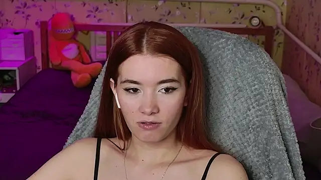 Lunavira online show from April 18, 7:58 pm