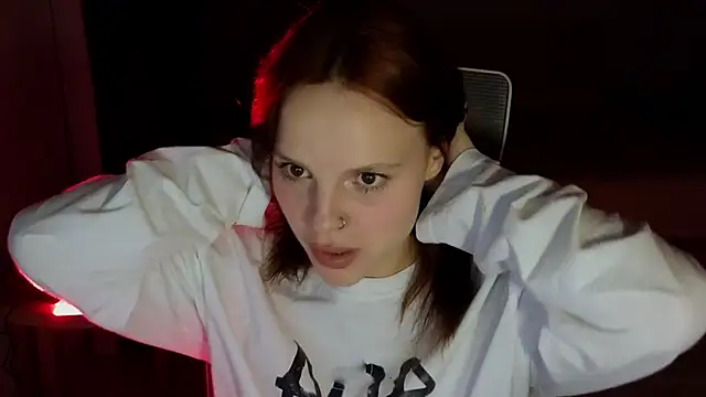 mollybossy online show from April 22, 6:38 pm