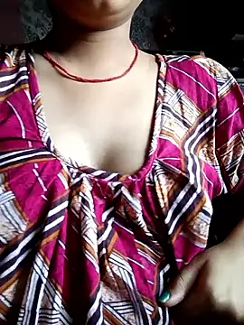 tina2005 online show from April 6, 6:03 am