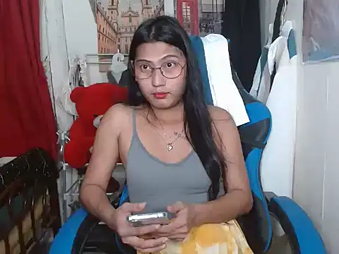 Steffiy online show from April 12, 7:27 pm