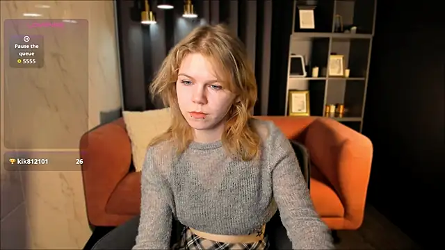 ElizabethVane online show from April 11, 6:30 am