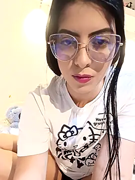 LexiRivera47 online show from April 17, 4:09 pm