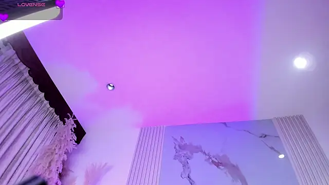 AlondraSoomer online show from April 11, 6:30 am