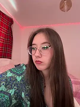 evelynnMiss online show from June 15, 1:55 pm