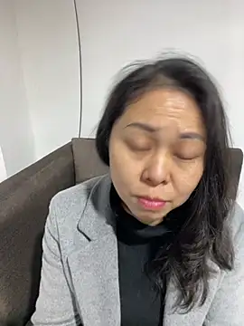 lili338 online show from March 15, 10:50 am