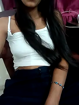 aushi rajput online show from April 18, 7:07 pm