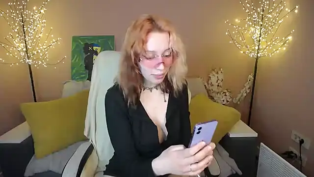 Vixen Di online show from April 12, 8:28 am