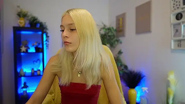 Luna Grace18 online show from June 11, 1:08 pm
