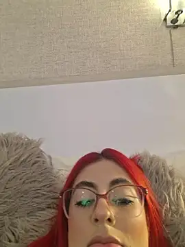 Scarlet Evanss  online show from April 10, 8:15 pm