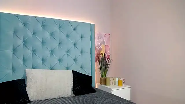 IowaSin online show from April 11, 1:15 pm