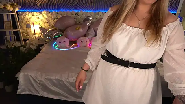 AlissyaGrayy online show from June 7, 12:45 pm