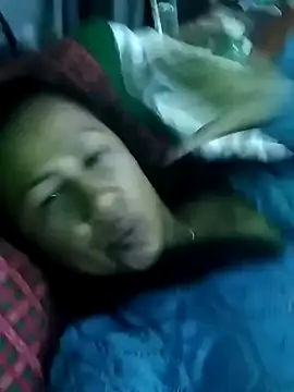 juliataylorhot online show from April 16, 1:17 am