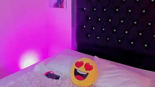 ChloeSterling online show from April 4, 9:13 pm