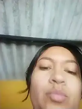 LatinSquirtBaby online show from June 30, 1:43 pm