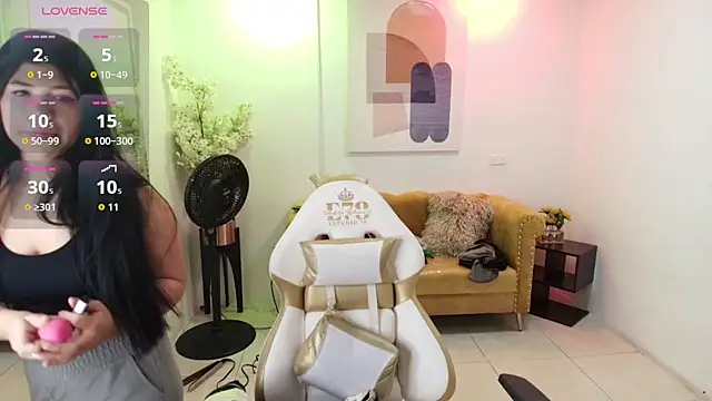 Kitty  meow online show from March 21, 12:32 pm