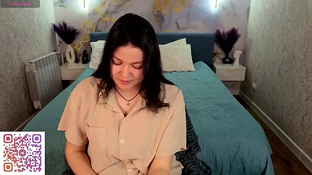 Emma-Wats0n online show from April 18, 1:08 am