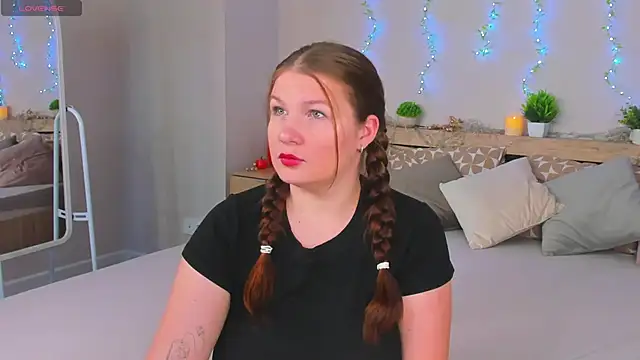 Virginia Robinson online show from April 9, 10:09 am