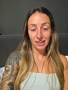 NicoleKaiser online show from June 10, 6:06 pm