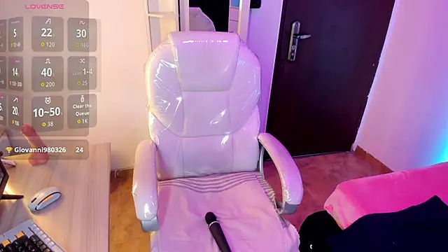 Scarlette Cooper  online show from April 18, 7:00 am