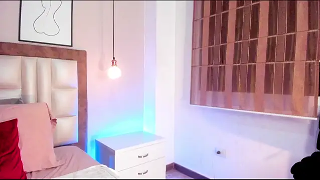 CloeRosell online show from April 15, 6:41 pm