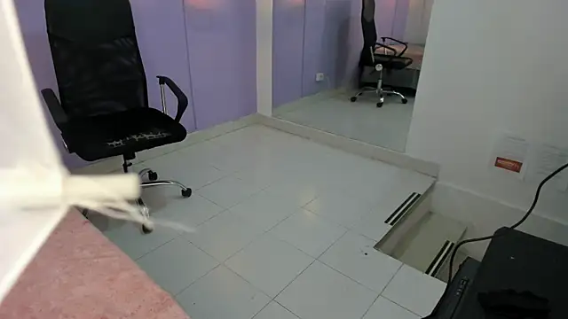 milliesummer online show from April 6, 12:06 pm