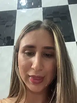 VictoriaWhitmore online show from April 17, 9:50 pm