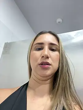 VictoriaWhitmore online show from April 6, 2:29 pm