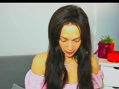 OliviaGorgeous online show from March 20, 11:15 am