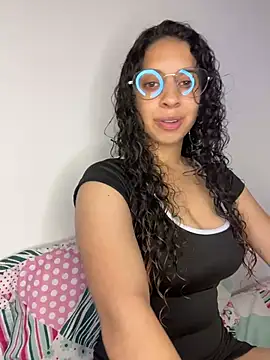 katniss everdeen  online show from April 20, 1:25 pm