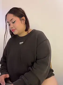 Juliana xv online show from April 10, 1:50 pm