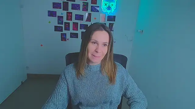 Kira raaaa online show from April 10, 5:24 am