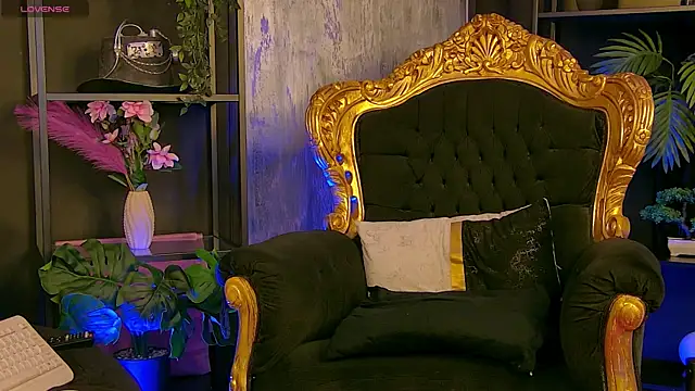 DivaCassie online show from April 20, 8:56 pm