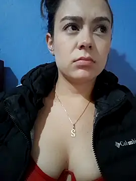 Isabelmotta  online show from April 17, 10:56 pm