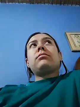 Isabelmotta  online show from April 20, 7:17 pm