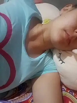 Isabelmotta  online show from March 29, 7:46 pm