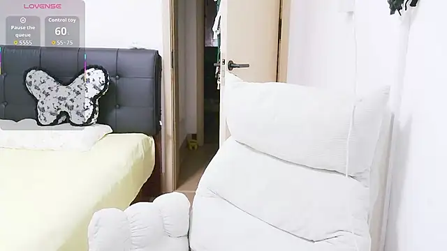 yueyue-99 online show from July 17, 2:32 pm
