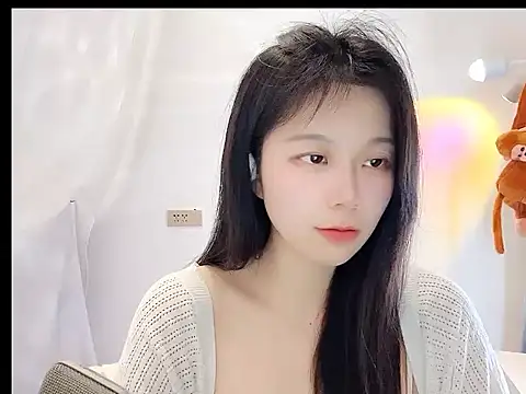 QQ-7890 online show from April 2, 1:41 pm