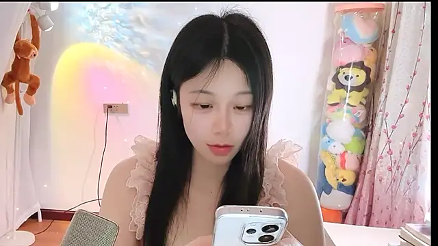 QQ-7890 online show from April 14, 12:16 pm