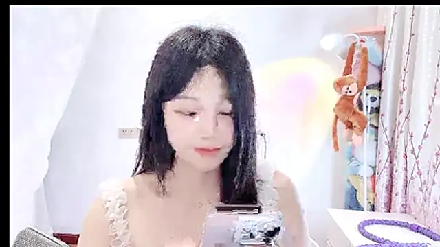 QQ-7890 online show from April 10, 12:11 pm