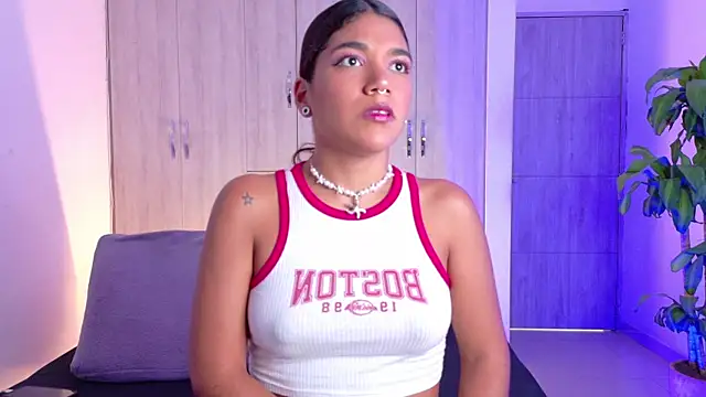 isabellahofmann online show from April 6, 10:22 pm