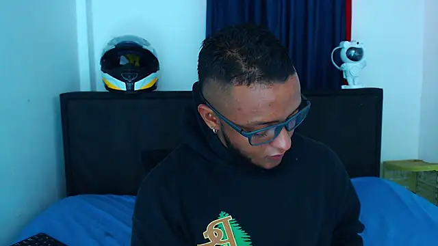 MascTyler online show from March 27, 8:42 pm