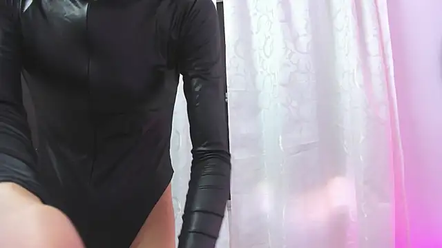 Emma Trans online show from March 31, 10:54 pm