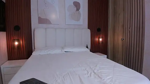 Maiasweet  online show from April 15, 3:40 am