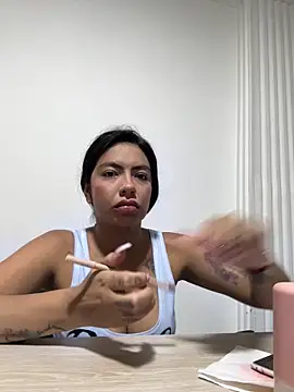 Noa rousse01 online show from March 30, 7:35 pm