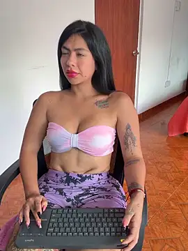 Noa rousse01 online show from April 16, 8:08 pm